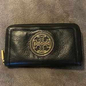 Tory Burch wallet